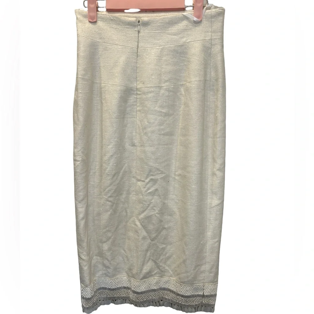 Jeffrey Chow White Cotton Linen Pencil Skirt with Embroidery and Sequins